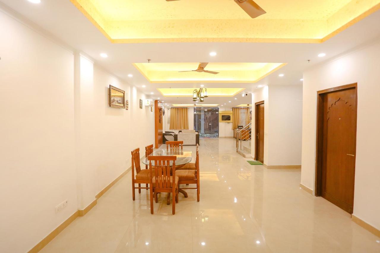 Готель Fabexpress Taj Residency Near Yashobhoomi Convention Centre Делі Екстер'єр фото
