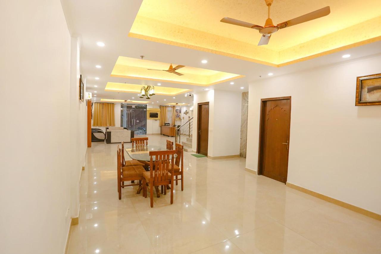 Готель Fabexpress Taj Residency Near Yashobhoomi Convention Centre Делі Екстер'єр фото