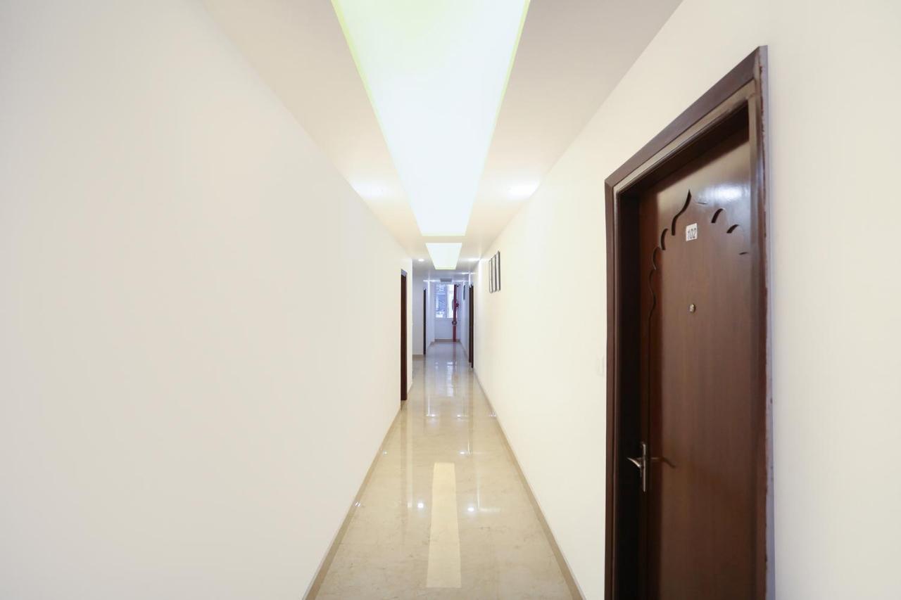 Готель Fabexpress Taj Residency Near Yashobhoomi Convention Centre Делі Екстер'єр фото