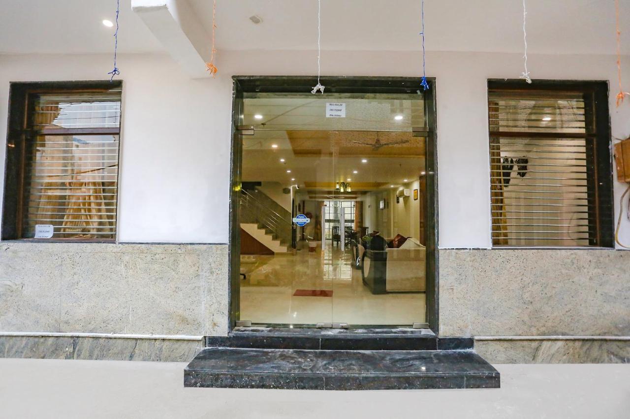 Готель Fabexpress Taj Residency Near Yashobhoomi Convention Centre Делі Екстер'єр фото