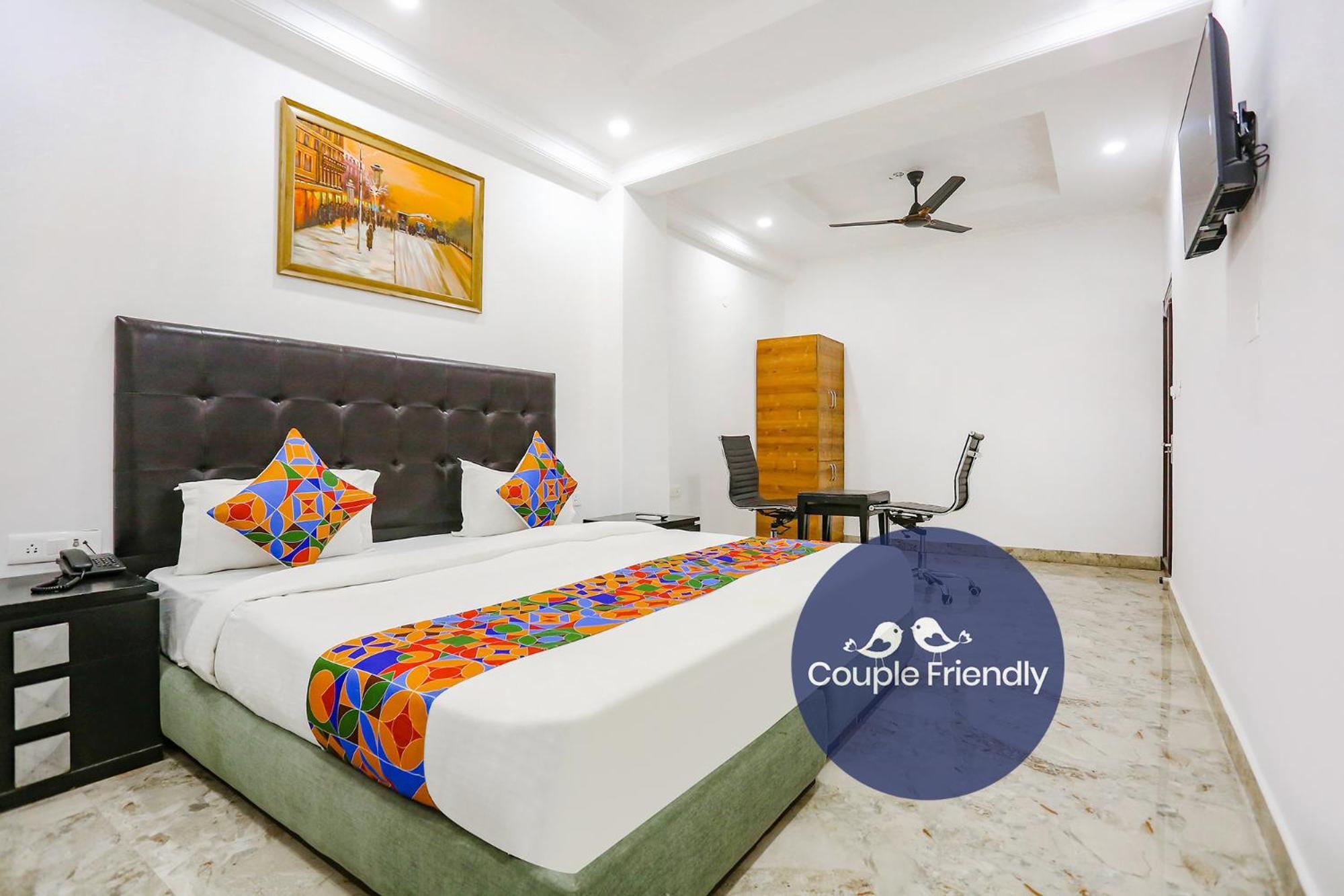Готель Fabexpress Taj Residency Near Yashobhoomi Convention Centre Делі Екстер'єр фото